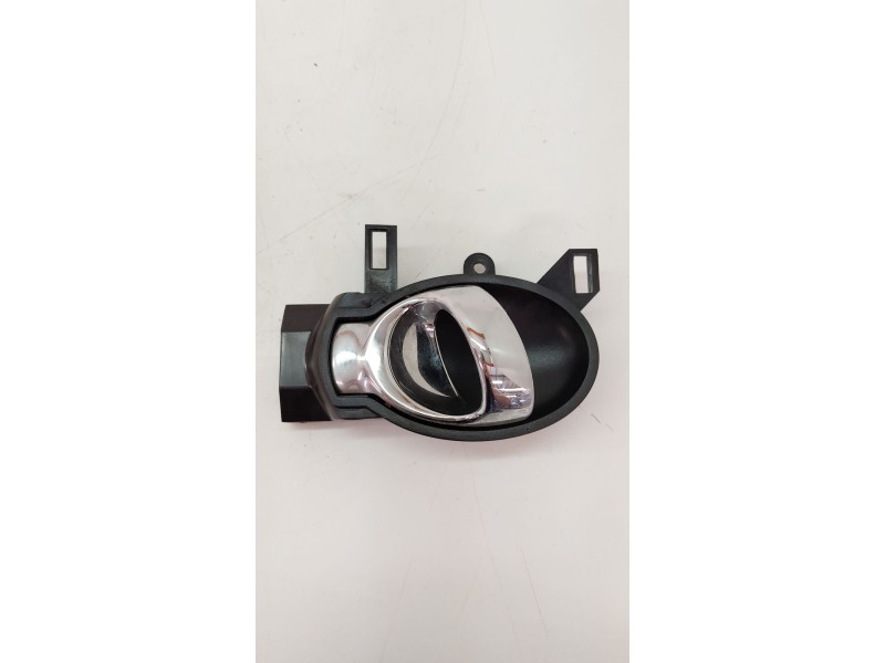 Recambio de maneta interior trasera derecha para nissan juke (f15) 1.5 dci 110 cv referencia OEM IAM   
							