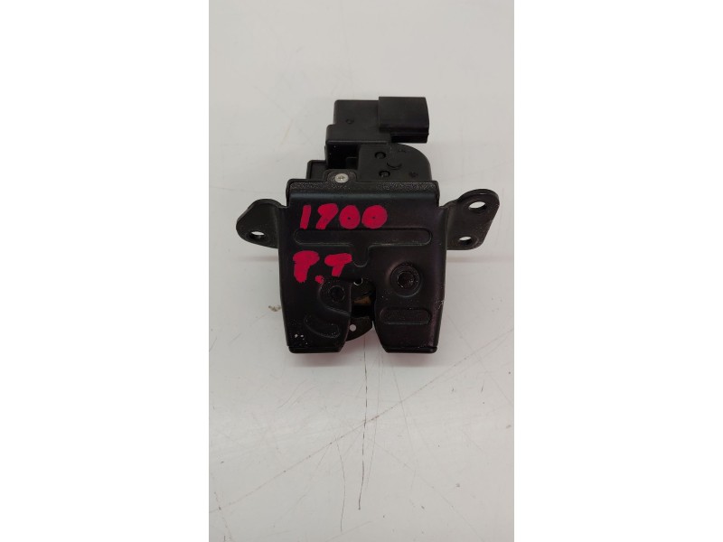 Recambio de cerradura maletero / porton para kia cee´d 1.6 crdi 136 cv referencia OEM IAM 81230A6000  
							