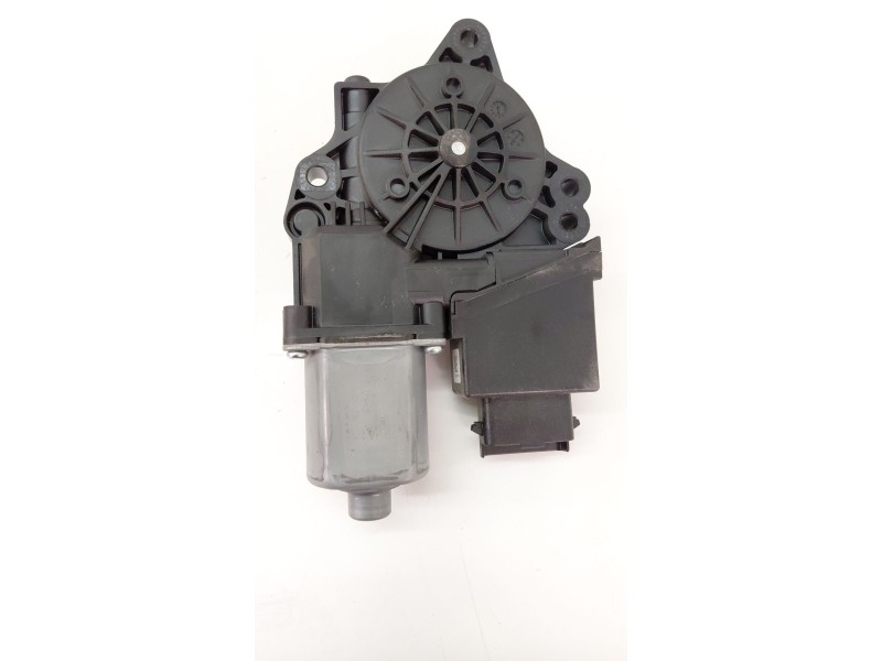 Recambio de elevalunas delantero derecho para kia cee´d 1.6 crdi 136 cv referencia OEM IAM 617013001  