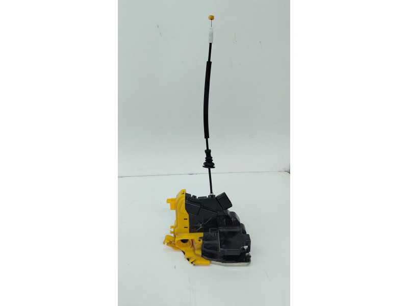 Recambio de cerradura puerta delantera derecha para kia cee´d 1.6 crdi 136 cv referencia OEM IAM 81320A2410  