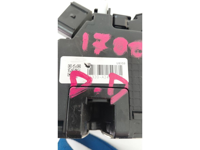 Recambio de cerradura puerta delantera derecha para kia cee´d 1.6 crdi 136 cv referencia OEM IAM 81320A2410  
							