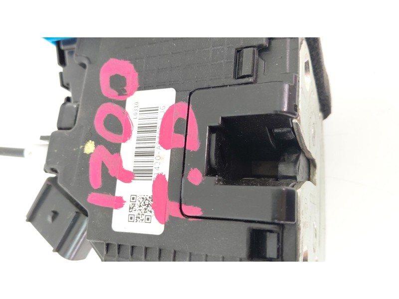 Recambio de cerradura puerta trasera derecha para kia cee´d 1.6 crdi 136 cv referencia OEM IAM 81420A2400  
							