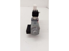 Recambio de motor elevalunas trasero izquierdo para jaguar f-pace (x761) 2.0 td4 awd referencia OEM IAM C39858100   2