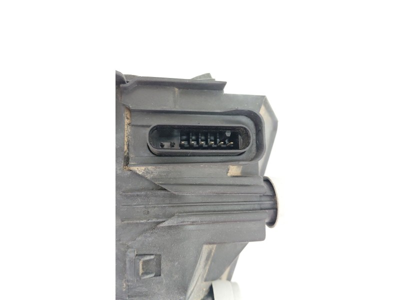 Recambio de cerradura puerta trasera izquierda para jaguar f-pace (x761) 2.0 td4 awd referencia OEM IAM HK8324995AC  