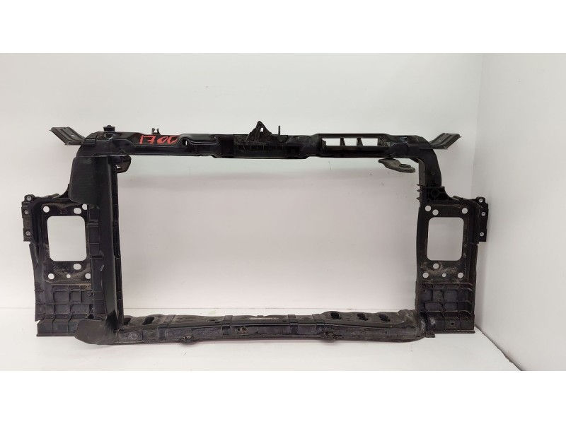 Recambio de panel frontal para kia cee´d 1.6 crdi 136 cv referencia OEM IAM   
							