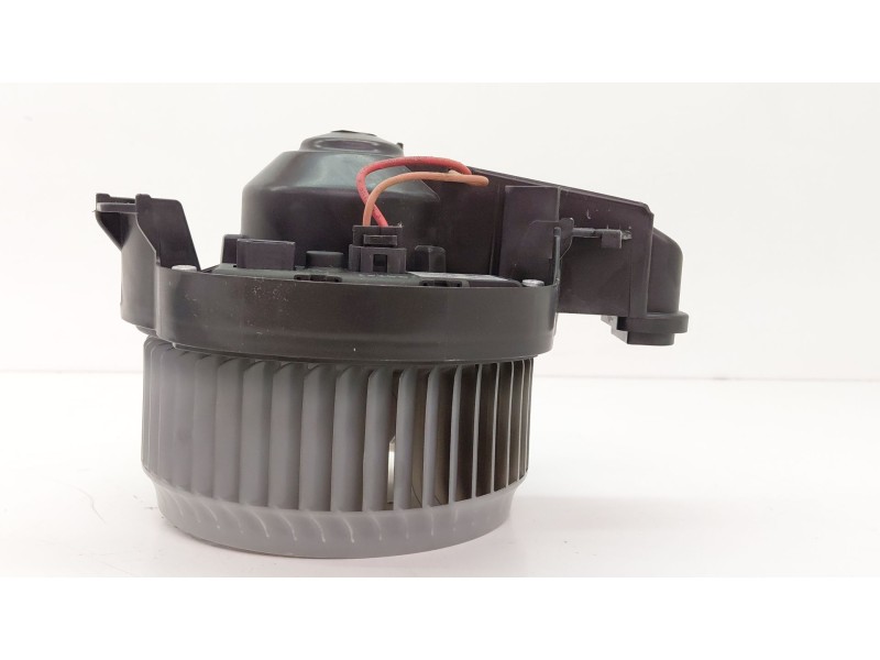 Recambio de motor calefaccion para jaguar f-pace (x761) 2.0 td4 awd referencia OEM IAM MF1163602671  