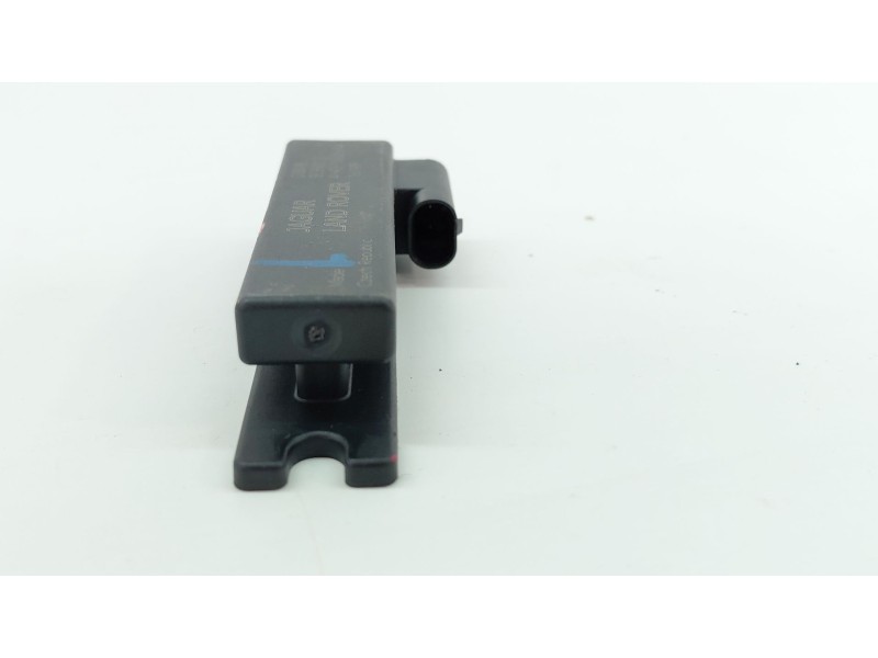 Recambio de antena para jaguar f-pace (x761) 2.0 td4 awd referencia OEM IAM AH4215K603AA  