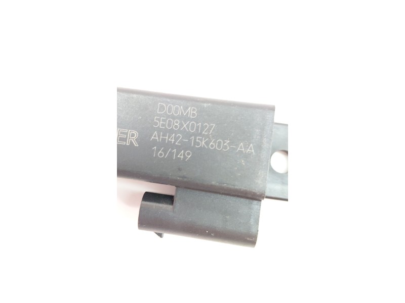 Recambio de antena para jaguar f-pace (x761) 2.0 td4 awd referencia OEM IAM AH4215K603AA  