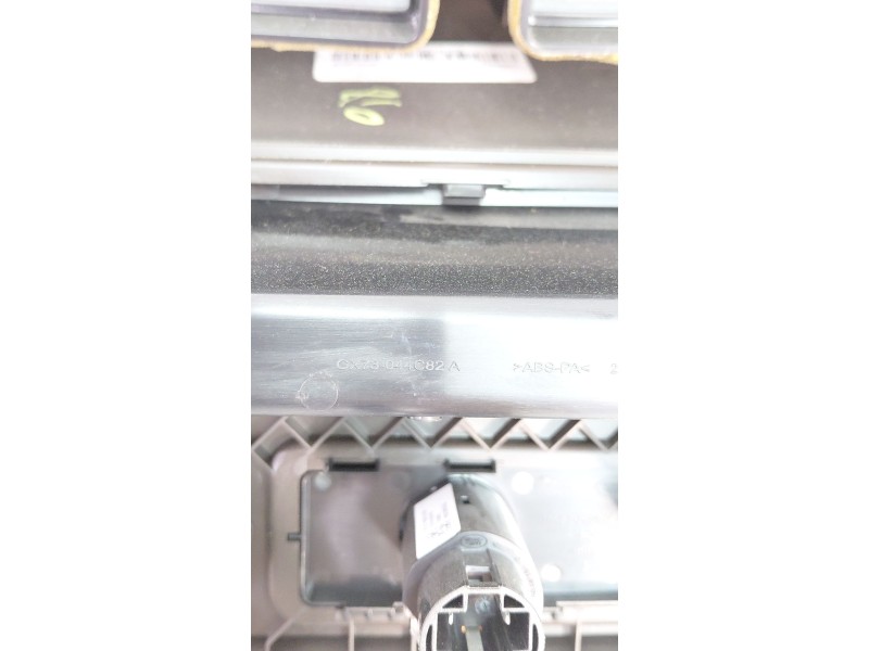 Recambio de rejilla aireadora para jaguar f-pace (x761) 2.0 td4 awd referencia OEM IAM GX73044C82A  