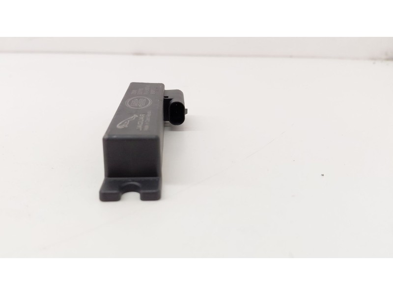 Recambio de antena para jaguar i-pace (x590) ev400 awd referencia OEM IAM JPLA15K603AB  
							
