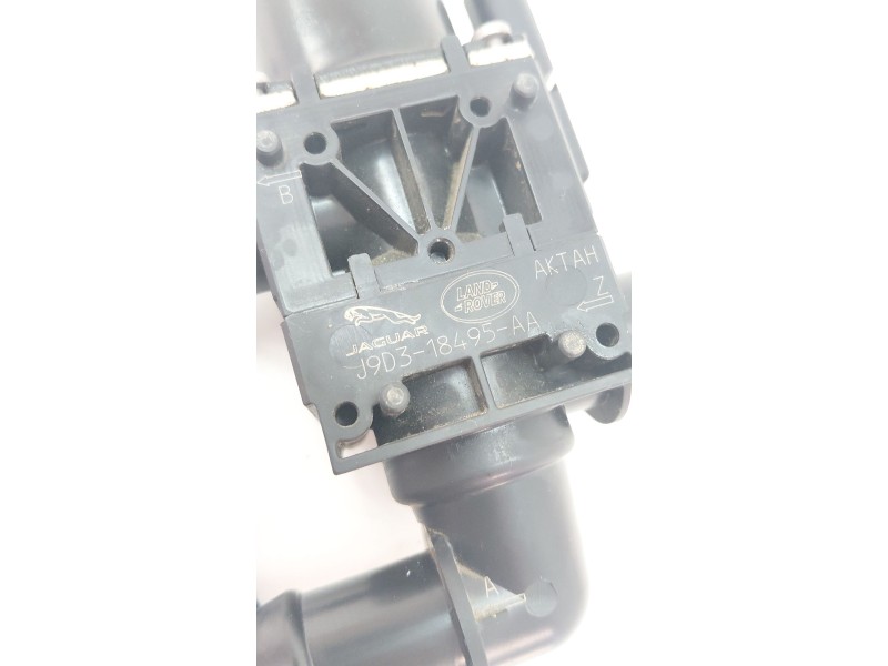Recambio de bomba agua para jaguar i-pace (x590) ev400 awd referencia OEM IAM J9D318495AA  
							