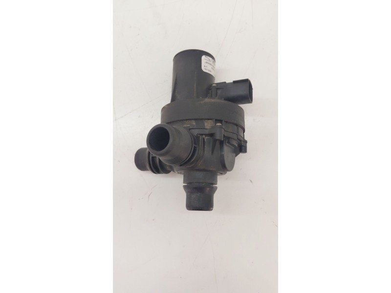 Recambio de bomba agua para jaguar i-pace (x590) ev400 awd referencia OEM IAM J9D38D108AC  
							