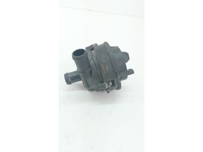 Recambio de bomba agua para jaguar i-pace (x590) ev400 awd referencia OEM IAM J9D318D475A  
							