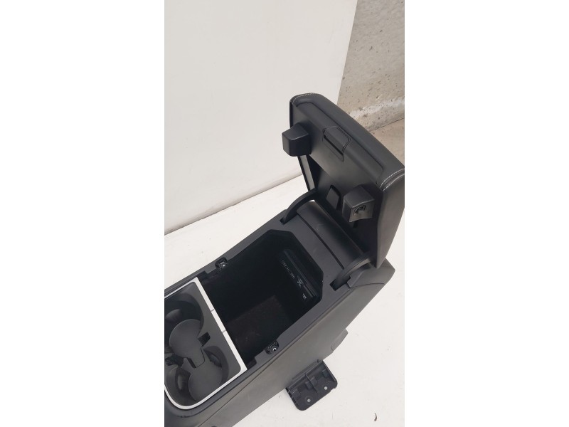 Recambio de apoyabrazos central para jaguar i-pace (x590) ev400 awd referencia OEM IAM   