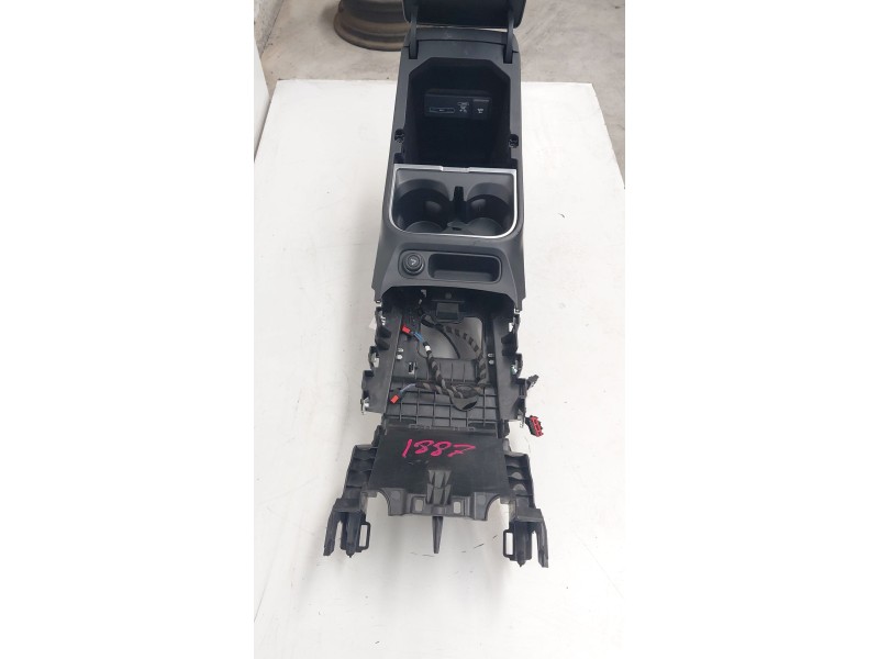 Recambio de apoyabrazos central para jaguar i-pace (x590) ev400 awd referencia OEM IAM   
							