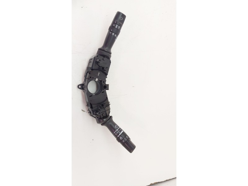 Recambio de mando multifuncion para kia rio iii 1.2 cvvt 84 cv referencia OEM IAM 202008910  