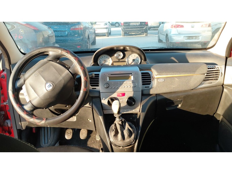 lancia ypsilon (843_) del año 2007
							