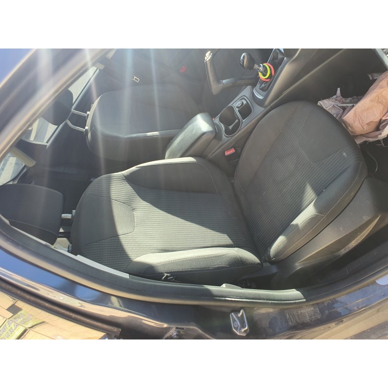 Recambio de asiento delantero derecho para ford focus lim. (cb8) 1.6 tdci cat referencia OEM IAM   