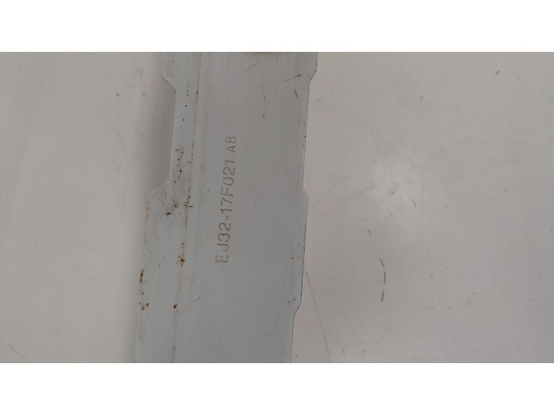 Recambio de refuerzo paragolpes delantero para land rover evoque 2.0 td4 cat referencia OEM IAM EJ3217F021AB  
							