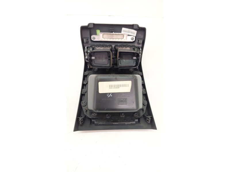 Recambio de rejilla aireadora para land rover evoque 2.0 td4 cat referencia OEM IAM BJ3204569AA  
							