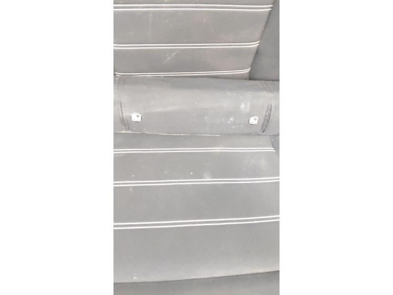 Recambio de asientos traseros para dacia sandero iii 1.0 tce referencia OEM IAM   