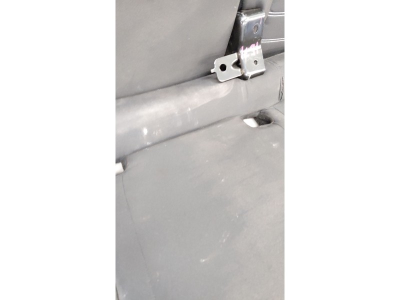 Recambio de asientos traseros para dacia sandero iii 1.0 tce referencia OEM IAM   