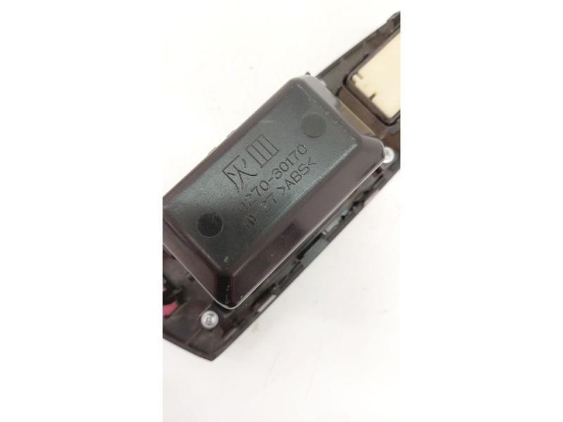 Recambio de mando elevalunas trasero derecho para lexus gs 450h referencia OEM IAM 7427030170  
							