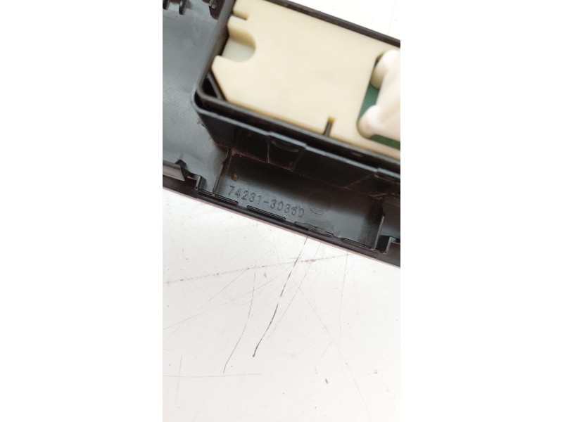 Recambio de mando elevalunas delantero derecho para lexus gs 450h referencia OEM IAM   
							