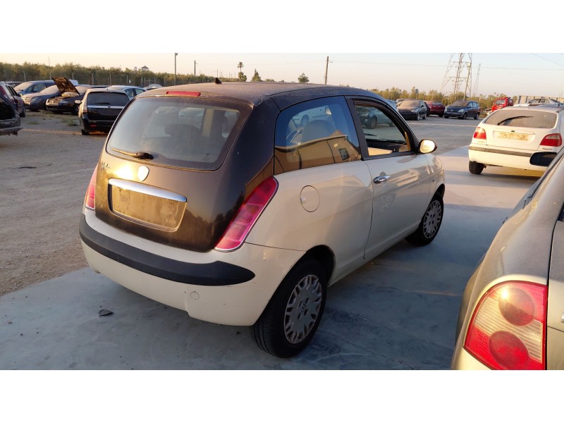 lancia ypsilon (843_) del año 2006