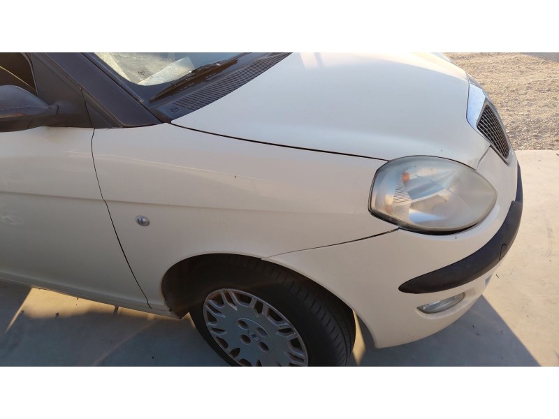 Recambio de aleta delantera derecha para lancia ypsilon (843_) 1.2 (843.axa1a) referencia OEM IAM   
							