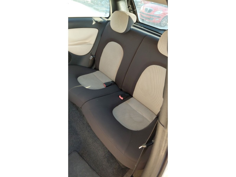 Recambio de asientos traseros para lancia ypsilon (843_) 1.2 (843.axa1a) referencia OEM IAM   