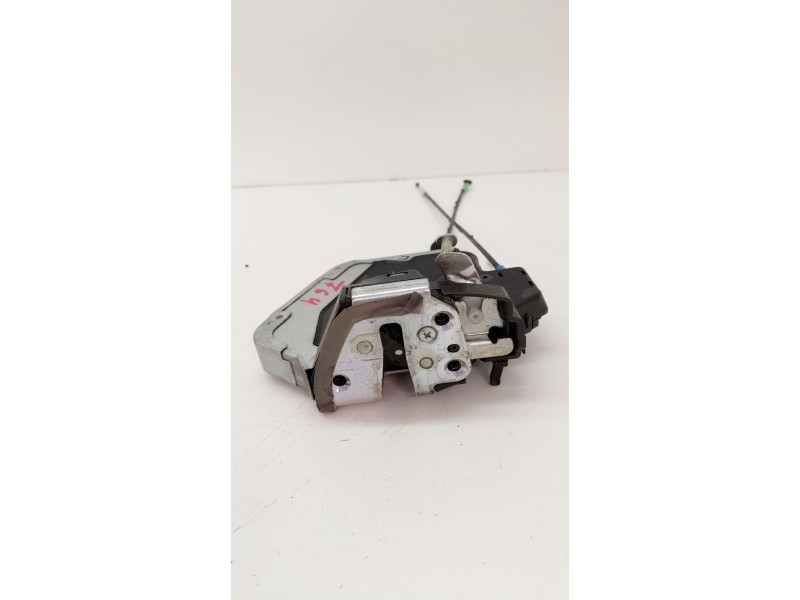 Recambio de cerradura puerta trasera derecha para lexus gs 450h referencia OEM IAM 2H0223  
							