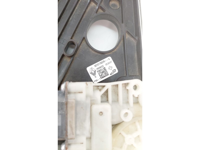 Recambio de elevalunas trasero izquierdo para renault clio v referencia OEM IAM 827217837R  