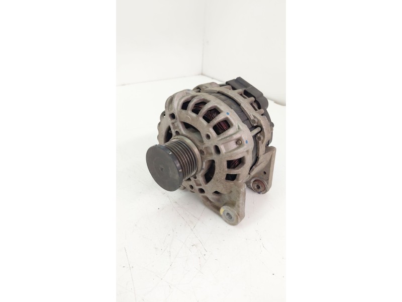 Recambio de alternador para dacia sandero ii tce 90 (b8m1, b8ma) referencia OEM IAM 231008593R  
