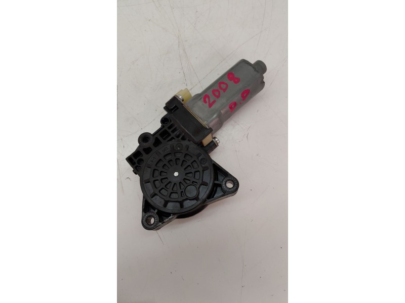 Recambio de motor elevalunas delantero derecho para hyundai i30 (fd) 1.6 crdi referencia OEM IAM   
							