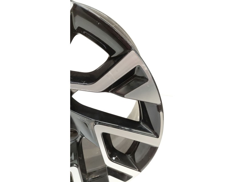 Recambio de llanta para kia xceed hybrid referencia OEM IAM   