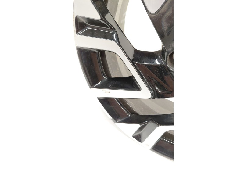 Recambio de llanta para kia xceed hybrid referencia OEM IAM   