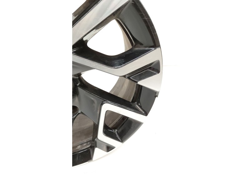 Recambio de llanta para kia xceed hybrid referencia OEM IAM   