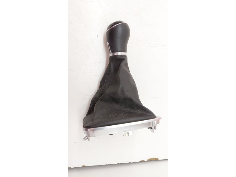 Recambio de pomo palanca cambio para volkswagen golf vii lim. (5g1) advance bluemotion referencia OEM IAM 5G1711113C  
							