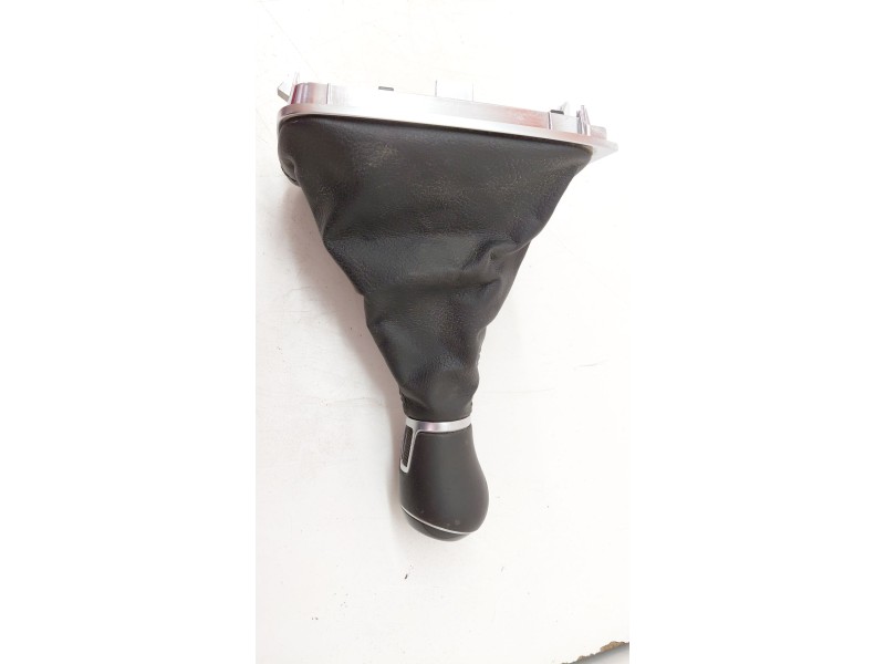 Recambio de pomo palanca cambio para volkswagen golf vii lim. (5g1) advance bluemotion referencia OEM IAM 5G1711113C  
							
