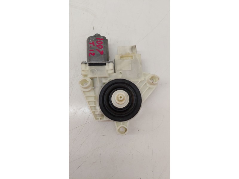 Recambio de motor elevalunas trasero izquierdo para volkswagen golf vii lim. (5g1) advance bluemotion referencia OEM IAM 5Q49598