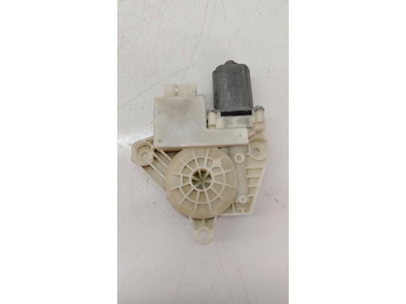 Recambio de motor elevalunas trasero izquierdo para volkswagen golf vii lim. (5g1) advance bluemotion referencia OEM IAM 5Q49598