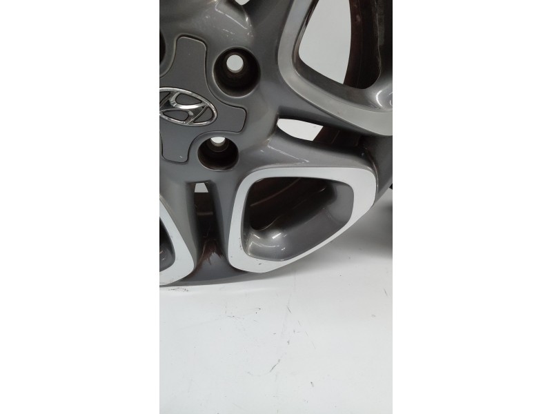 Recambio de juego llantas para hyundai i20 essence referencia OEM IAM   