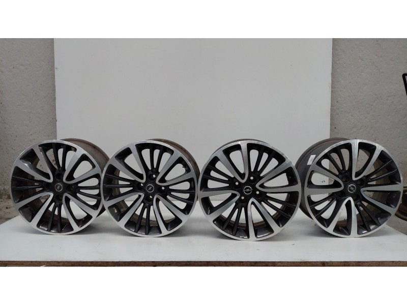 Recambio de juego llantas para opel crossland x 1.2 referencia OEM IAM   