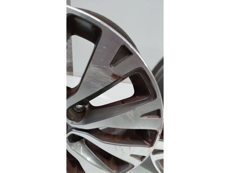 Recambio de juego llantas para kia cee´d 1.4 crdi cat referencia OEM IAM   
