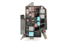 Recambio de caja reles / fusibles para toyota rav 4 iii (_a3_) 2.2 d 4wd (ala30_) referencia OEM IAM 8266242190  
