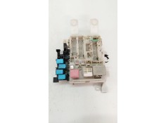Recambio de caja reles / fusibles para toyota rav 4 iii (_a3_) 2.2 d 4wd (ala30_) referencia OEM IAM 8273042010  
