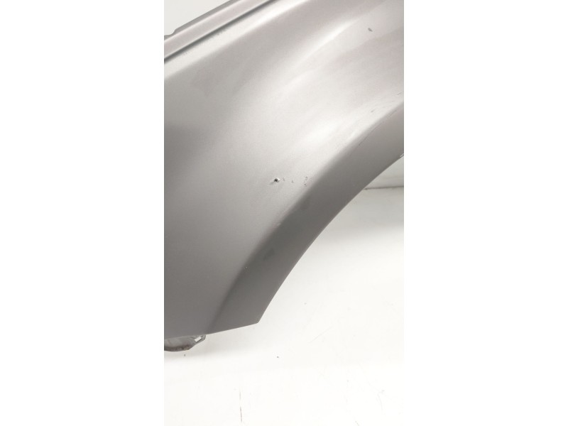 Recambio de aleta delantera izquierda para land rover range rover sport 2.7 td v6 cat referencia OEM IAM   