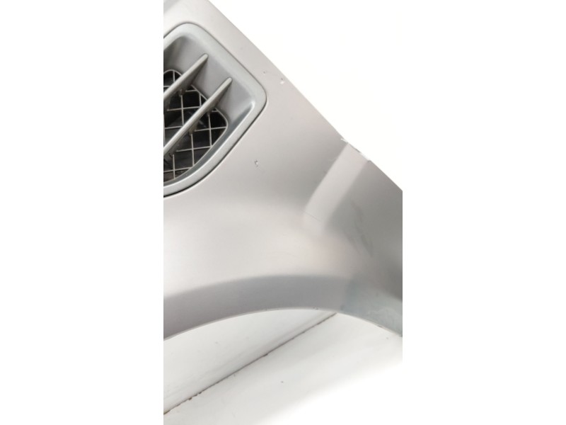 Recambio de aleta delantera izquierda para land rover range rover sport 2.7 td v6 cat referencia OEM IAM   