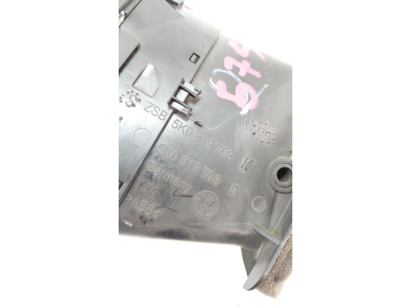 Recambio de rejilla aireadora para volkswagen golf vi (5k1) 1.4 16v tsi referencia OEM IAM 5K0819703  
							